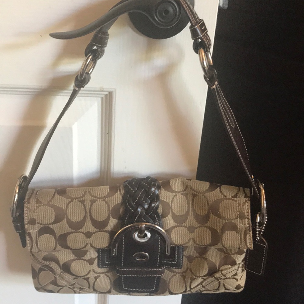 Coach Small Shoulder Bag, like new Condition
❤️SOLD❤️